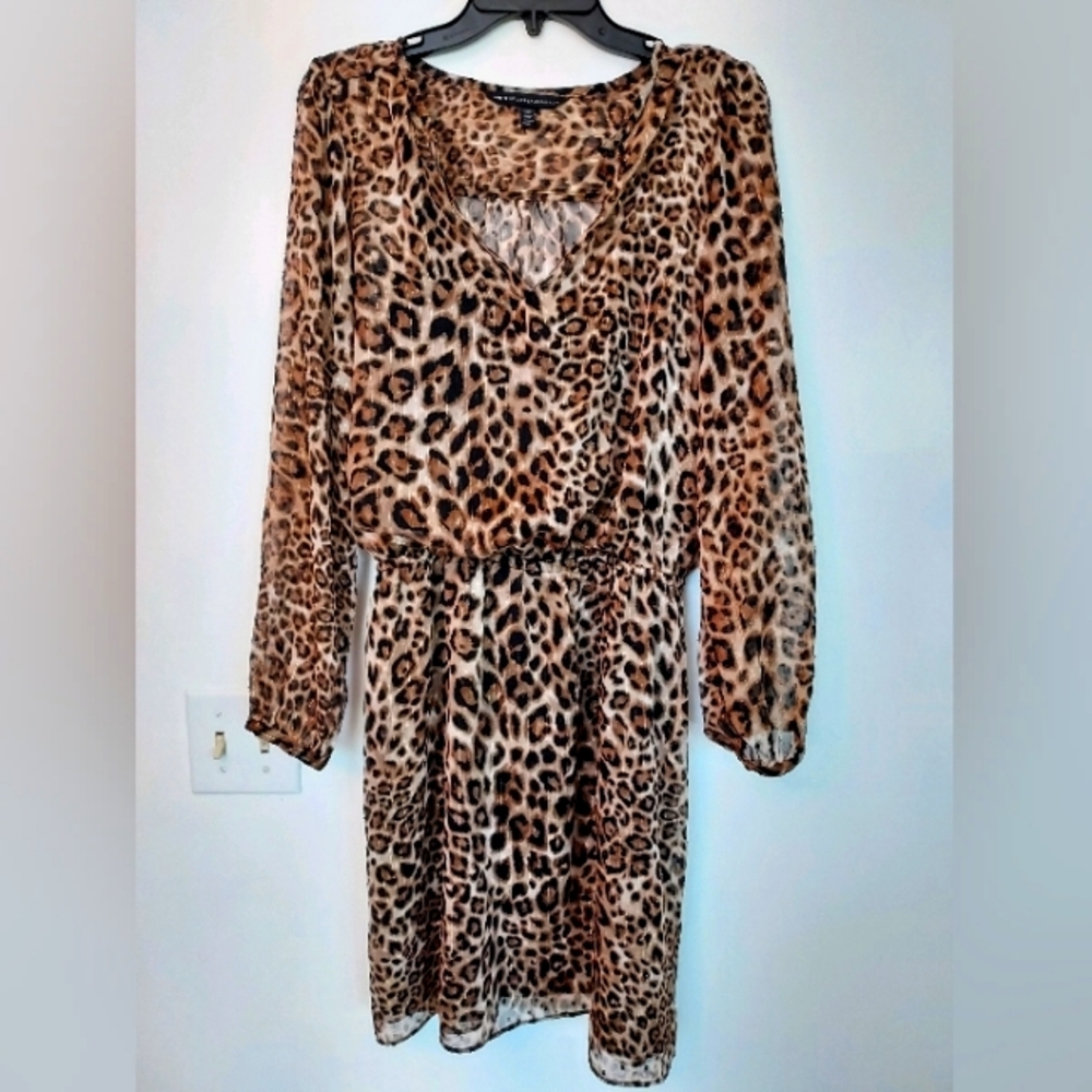 Beautiful dress by White House Black Market size 8